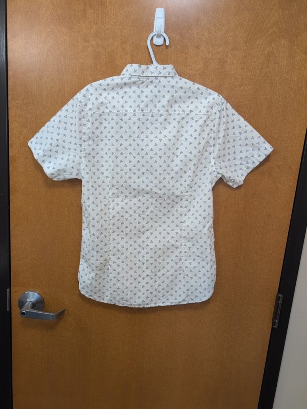 Across The Pond Signature Line Shirt Mens S Short Sleeve Polo Pocketed NWT - Picture 9 of 11